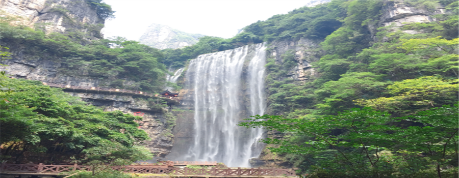 三峡大瀑布